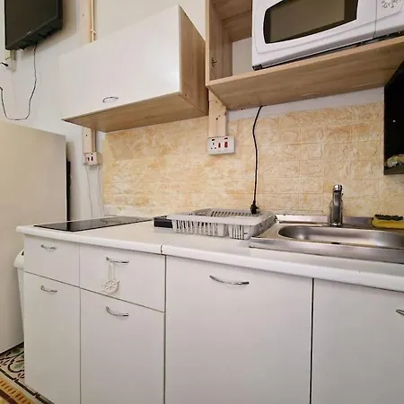 Appartamento Properties - Modern Studio With Roof Terrace And Private Yard Gzira